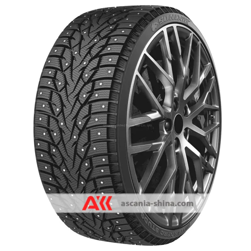 Sonix WINTER XPRO STUDS 77 BW 235/60R18 tire