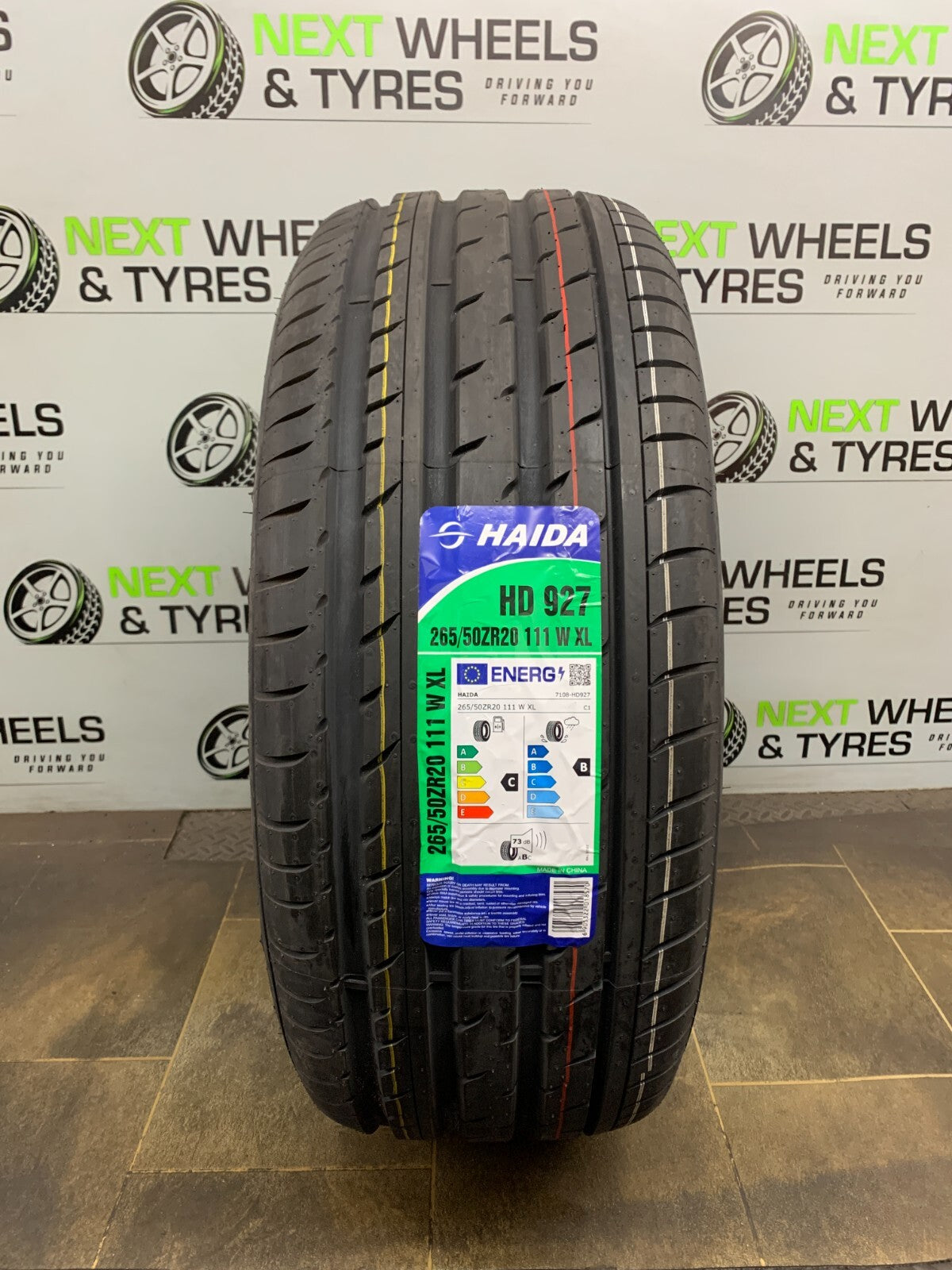 Haida HD927 295/30ZR26 tire