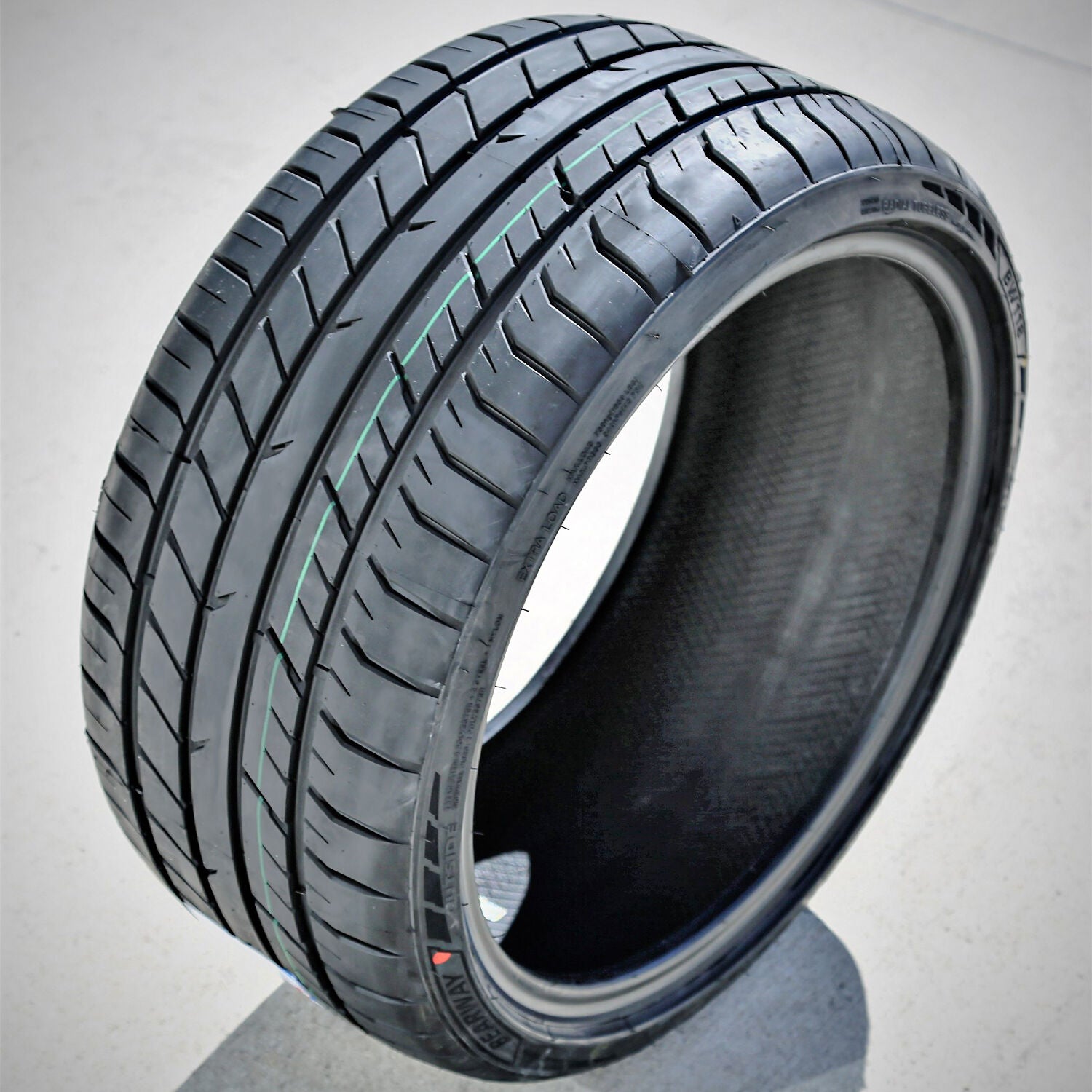 Bearway BW118 235/35ZR19 tire