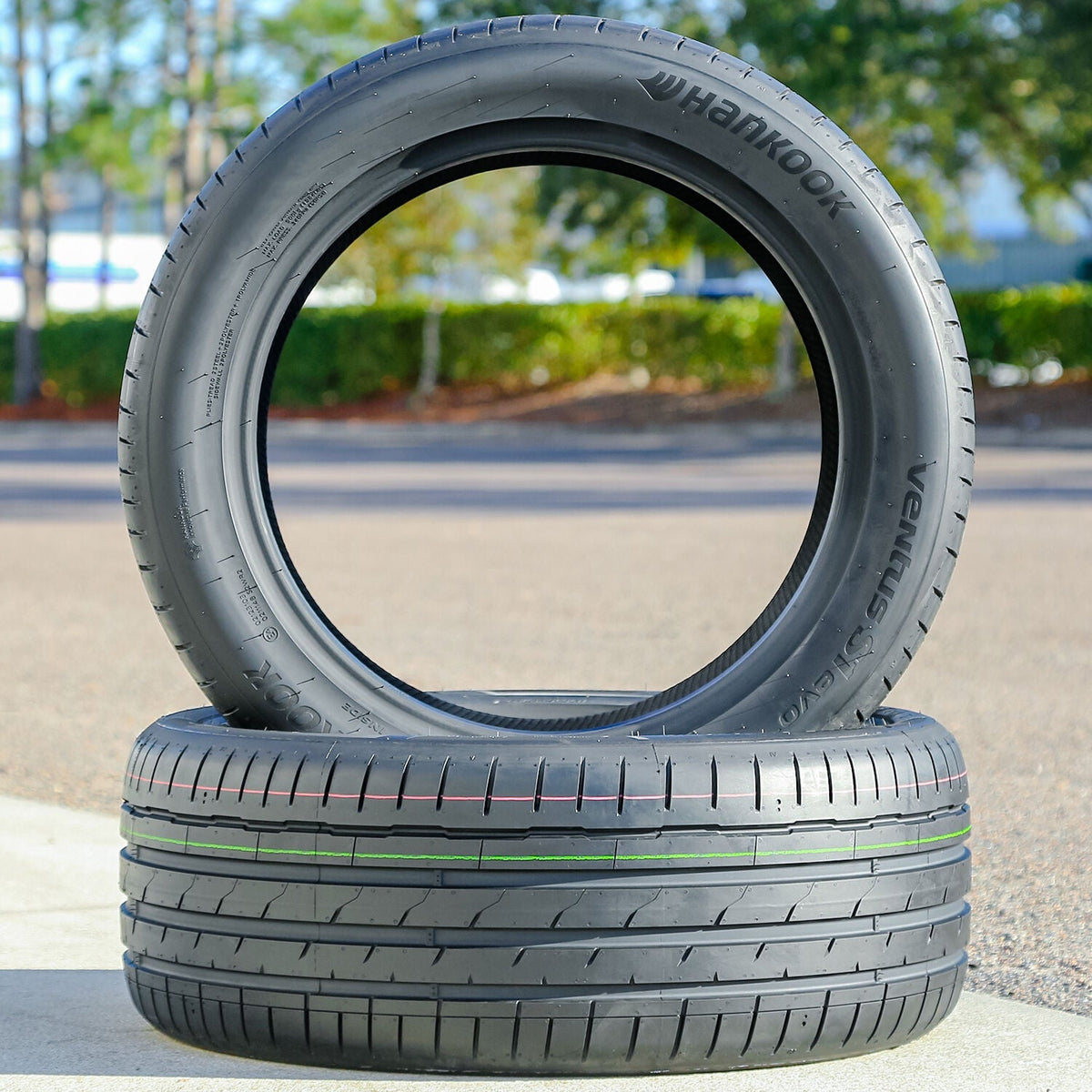 285/35R22 XL 106H LR2 HANKOOK XL VENTUS S1 EVO3 EV - All-Season Tire