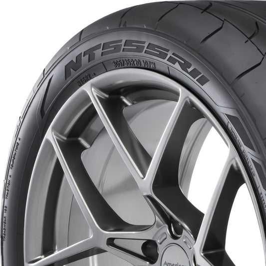 Nitto NT555 RII 275/50R15 tire