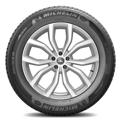 Michelin Latitude Alpin LA2 tire — tread view