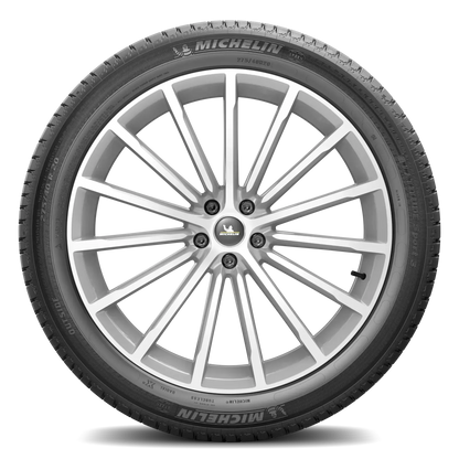 Michelin Latitude Sport 3 tire — tread view