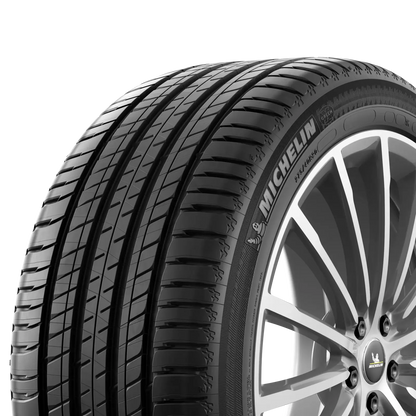 Michelin Latitude Sport 3 tire — sidewall close-up