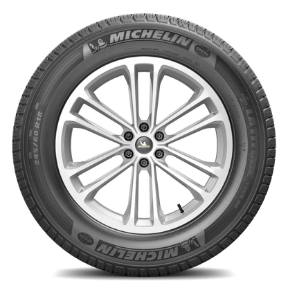 Michelin Latitude Tour Hp tire — tread view