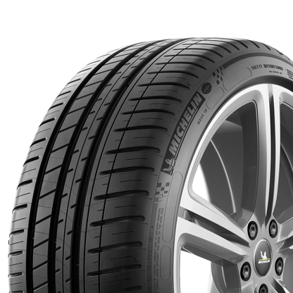 Michelin Pilot Sport 3 tire — sidewall close-up