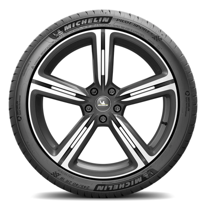 Michelin Pilot Sport 4 tire — tread view