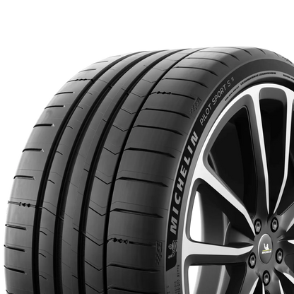 Michelin Pilot Sport S 5 tire — sidewall close-up