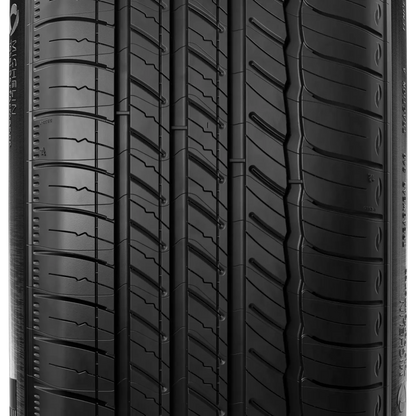 Michelin Primacy Tour A/S tire — tread close-up