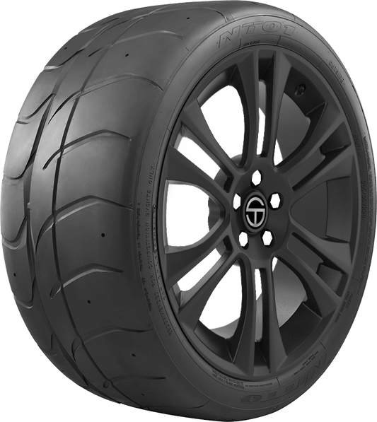 235/40R18 91W NITTO 235/40ZR18 NT01 - All-Season Tire