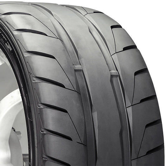 275/40R17 98W NITTO 275/40ZR17 NT05 - All-Season Tire