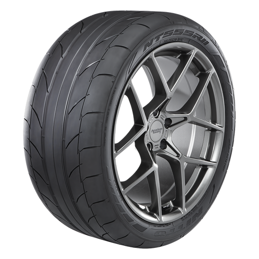 305/45R17 102W NITTO NT555 RII - All-Season Tire