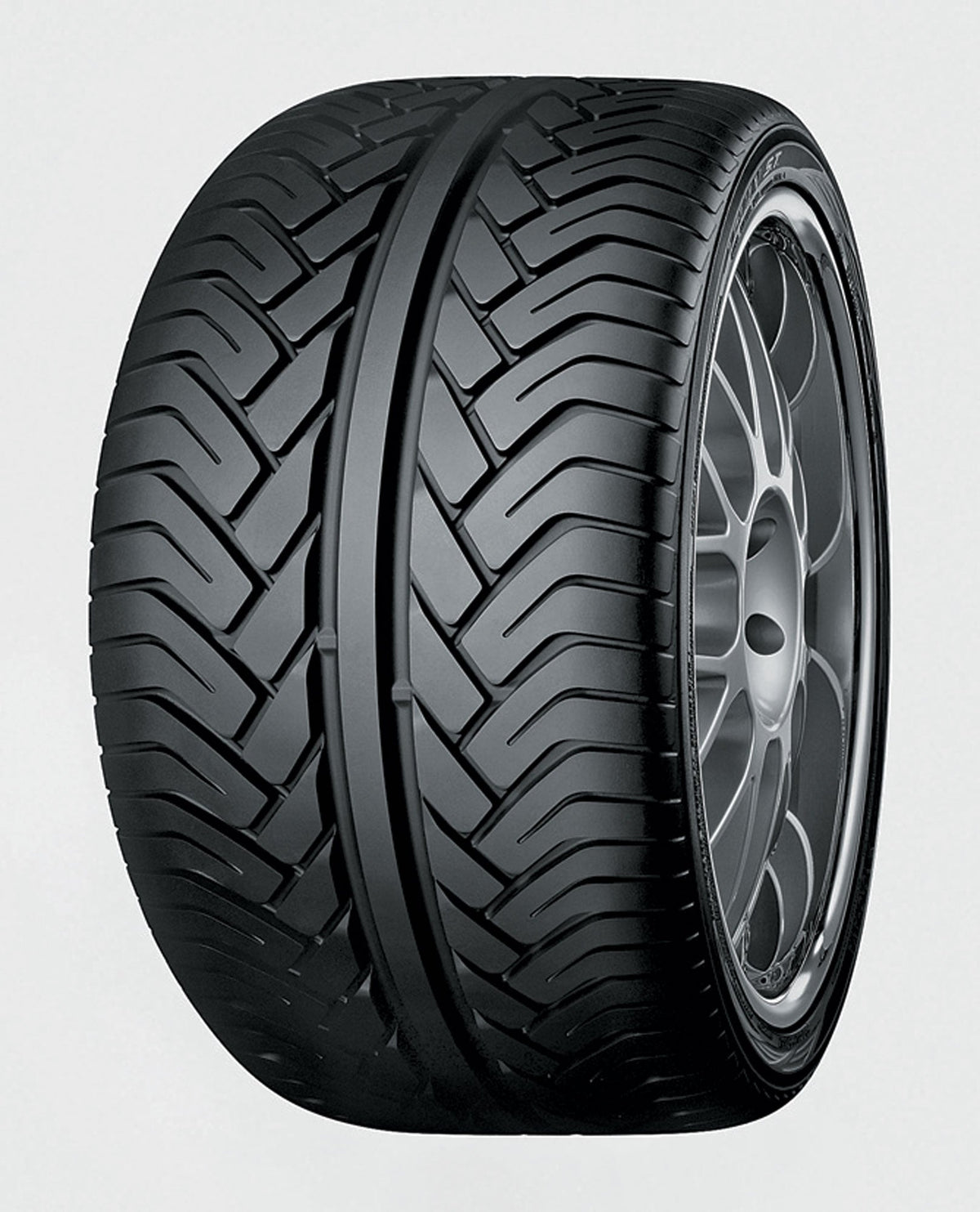275/50R20 XL 113W LR2 YOKOHAMA XL ADVAN ST V802 - All-Season Tire
